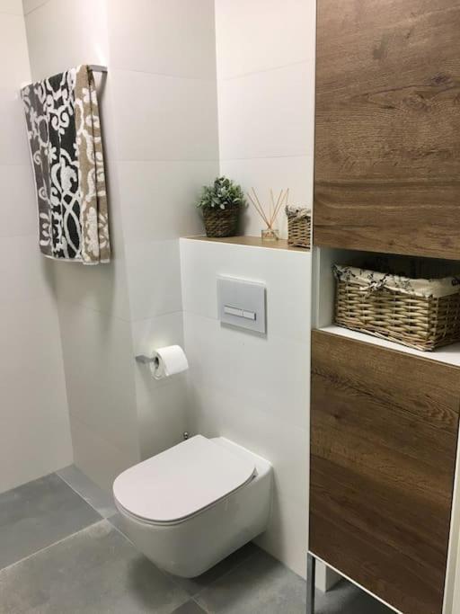 New Apartment In Slupsk Downtown /Parking Esterno foto